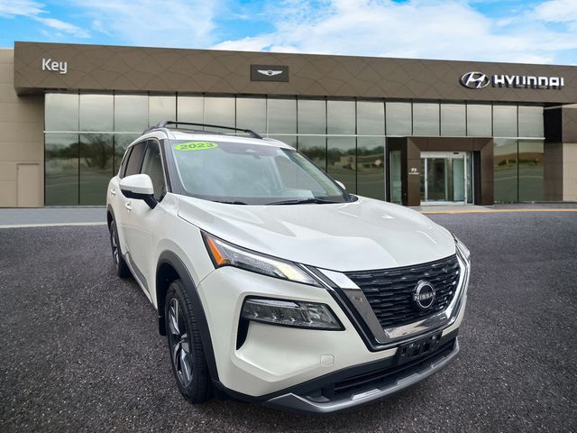 2023 Nissan Rogue - Image 3