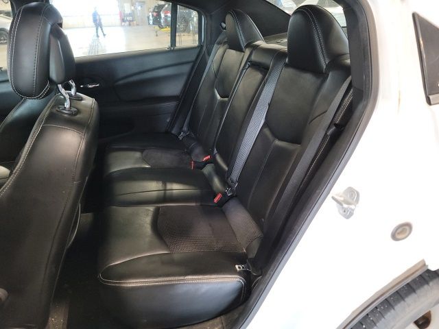 2013 Chrysler 200 Limited FWD Sedan