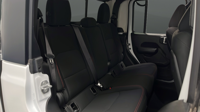 Used 2021 Bright White Clearcoat Jeep Rubicon image 25