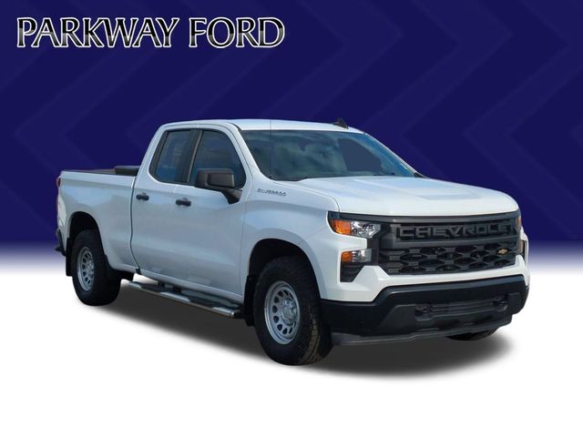 Used 2024 White Chevrolet WT image 7