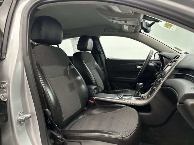 Used 2013 Silver Chevrolet LT image 27