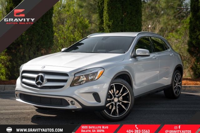 Silver 2016 Mercedes-Benz GLA 250 FWD SUV / Crossover Front-Wheel Drive 7-Speed Automatic