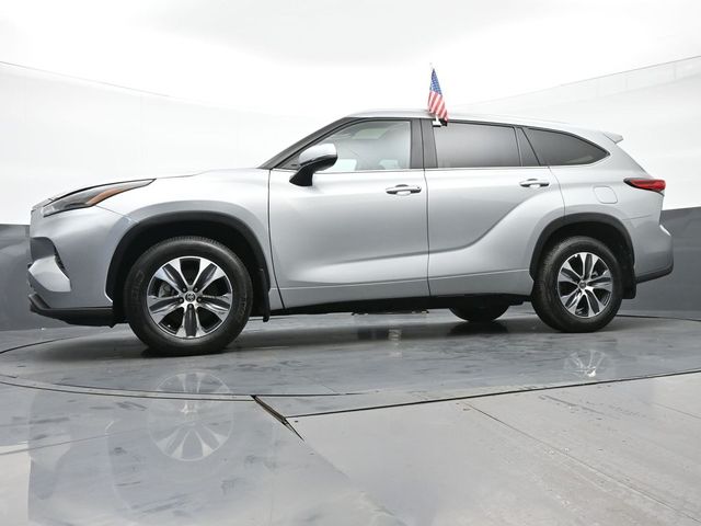 2023 Toyota Highlander XLE 34