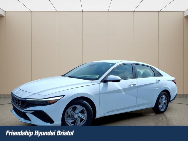 Serenity White 2025 Hyundai Elantra Sedan Front-Wheel Drive Continuously Variable Transmission