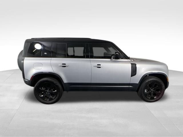 2023 Land Rover Defender 110 S 7