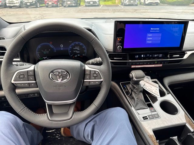 New 2026 Toyota Sienna Van