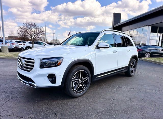 New 2026 White Mercedes-Benz GLB 250 image 4