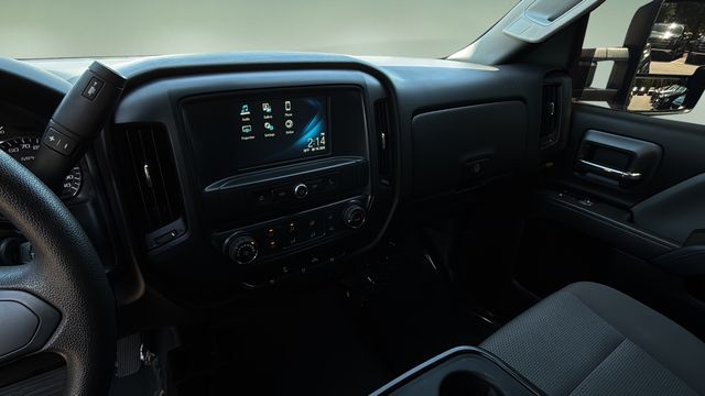 Used 2019 Blue Chevrolet Work Truck image 28