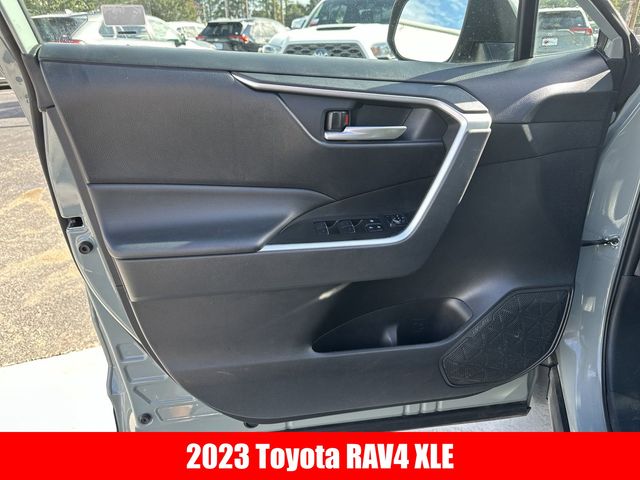 2023 Toyota RAV4 XLE 4