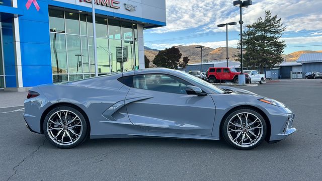 2024 Chevrolet Corvette Stingray 2