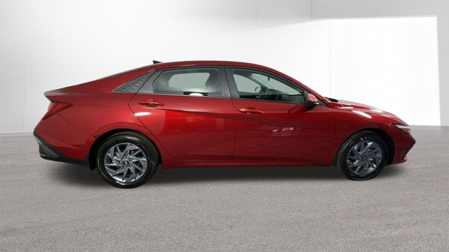 Used 2025 Hyundai Elantra Hybrid For Sale in Indianapolis, IN