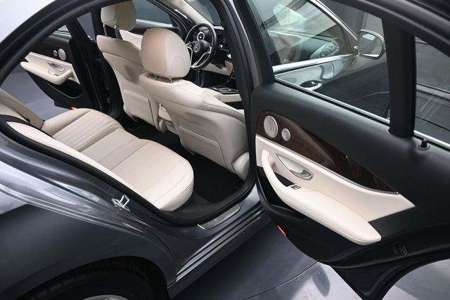 Used 2023  Mercedes-Benz E 350 image 11