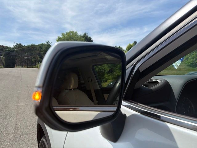 2022 Toyota Highlander XLE Off-white at Carlisle Cadillac Buick GMC