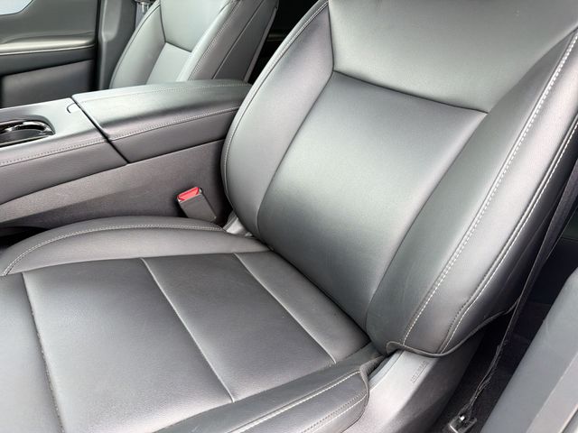 Used 2025 White Nissan SL image 14
