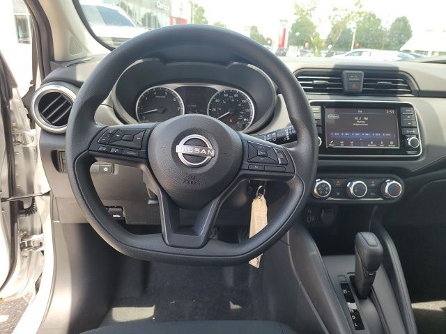 2024 Nissan Versa 1.6 S 22