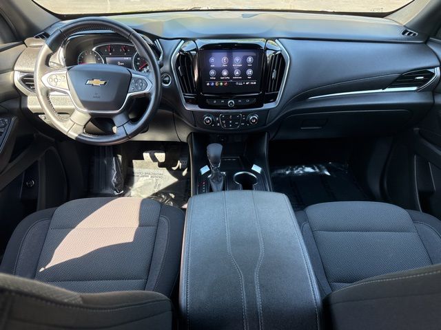2022 Chevrolet Traverse Cloth photo 13