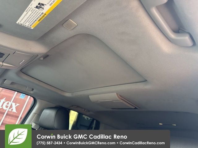 2017 GMC Yukon SLT 16