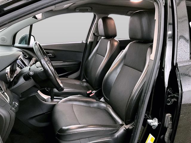 2022 Chevrolet Trax LT Black at South Hills Kia