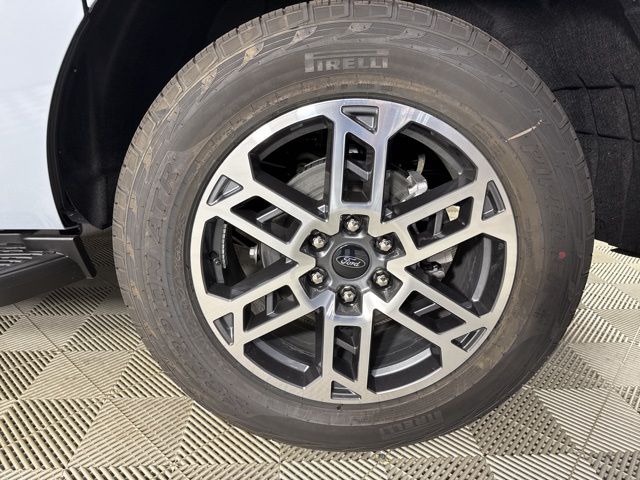 2025 Glacier Gray Metallic TriCoat Ford Expedition Max 4X4 SUV