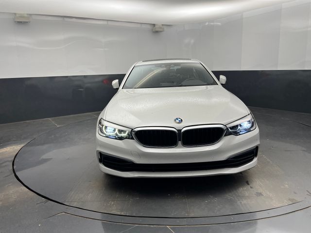 2019 Mineral White Metallic BMW 5 Series 530i xDrive AWD Sedan