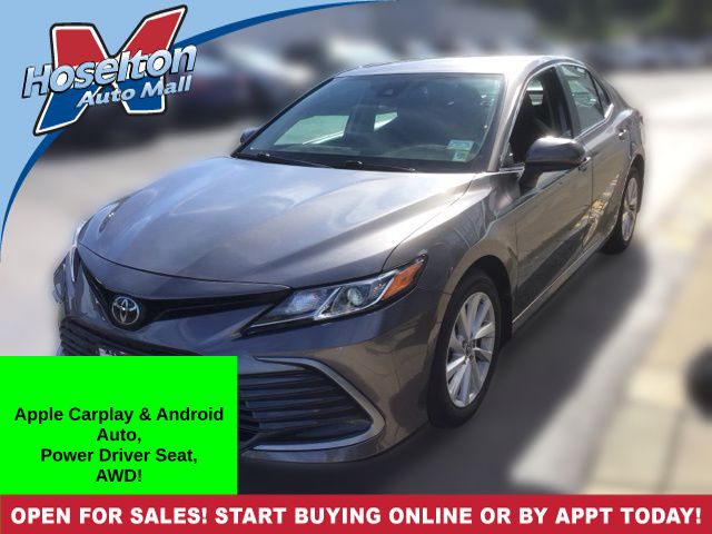 2022 Toyota Camry Gris (Predawn Gray Mica) Sedán Tracción en las cuatro ruedas 8 velocidades Automática