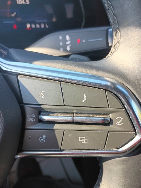 Used 2025 Chevrolet Equinox SUV