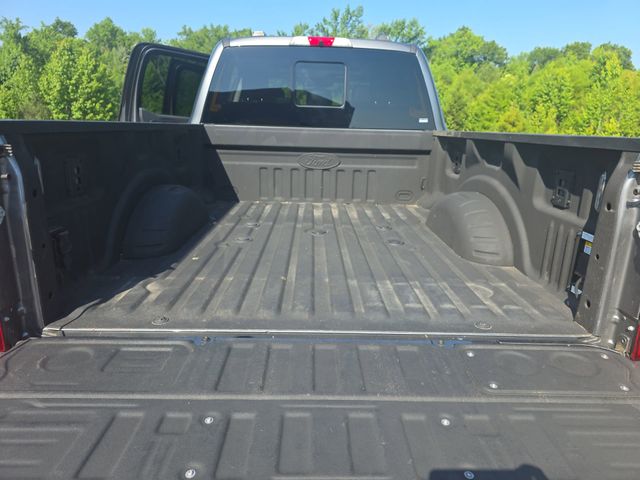 Used 2024 Carbonized Gray Metallic Ford Lariat image 13