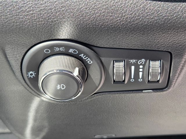 New 2026 Silver Jeep Latitude image 25