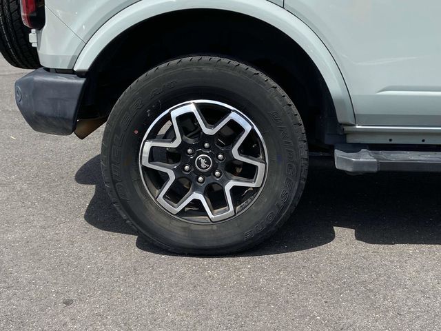 2021 Ford Bronco Outer Banks 12