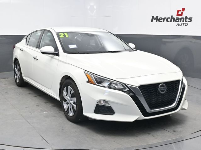 Glacier White 2021 Nissan Altima Sedan Front-Wheel Drive Continuously Variable Transmission