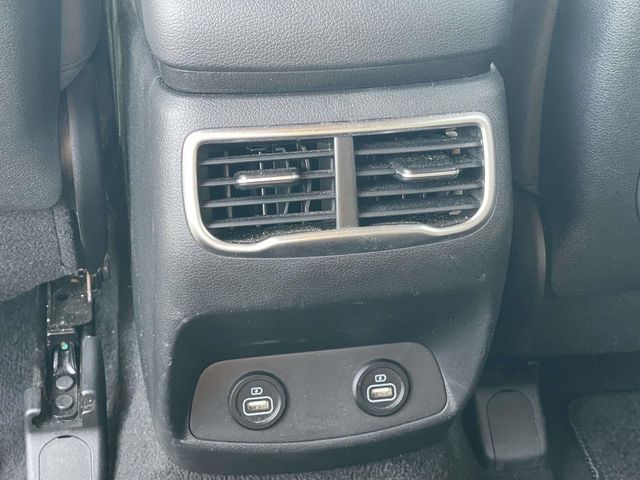 Used 2023 Black Hyundai SEL image 12