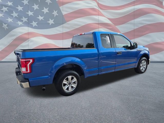 Used 2016 Blue Ford XLT image 3
