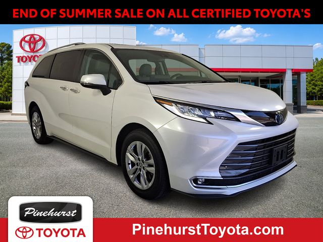 White 2023 Toyota Sienna Minivan All-Wheel Drive Continuously Variable Transmission
