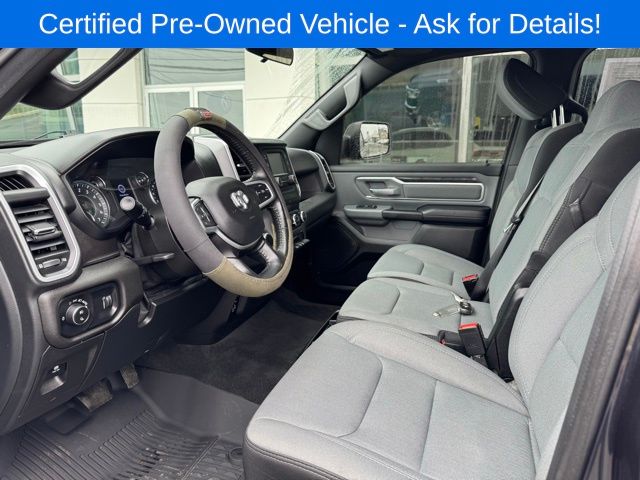 View vehicle photo 7