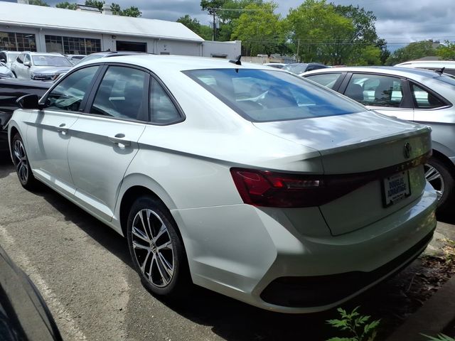 2025 Volkswagen Jetta - Image 5