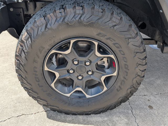 Used 2023 White Jeep Rubicon image 9