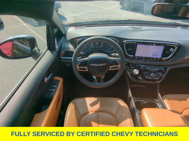 Used 2022 Chrysler Pacifica Van