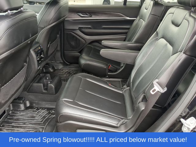 Used 2024 Diamond Black Jeep Limited image 39