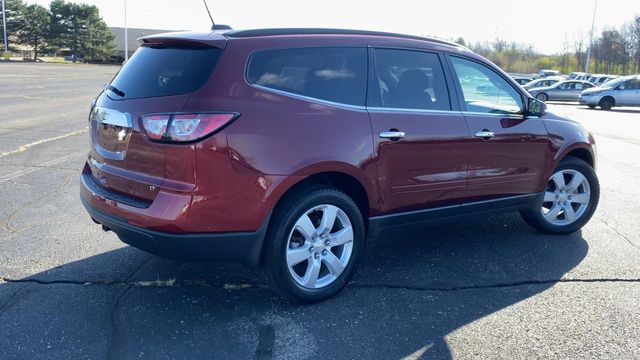 2017 Chevrolet Traverse LT 8