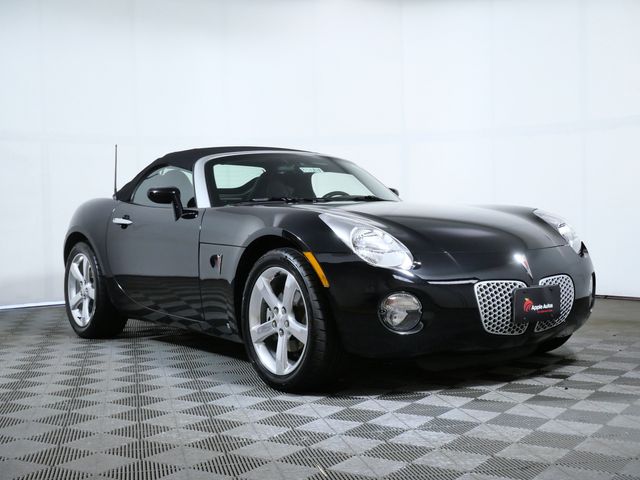 Mysterious Black 2006 Pontiac Solstice Convertible Rear-Wheel Drive 5-Speed Manual