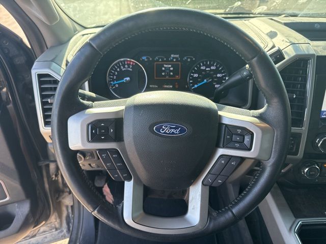 2020 Ford F-350SD Lariat photo