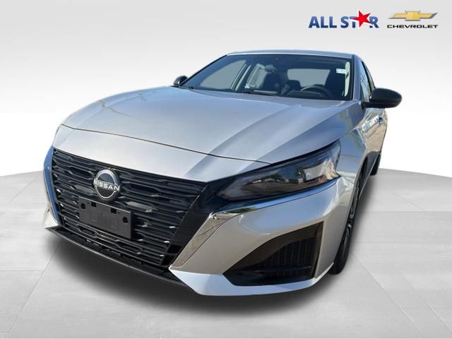 Brilliant Silver Metallic 2024 Nissan Altima 2.5 SV FWD Sedan Front-Wheel Drive Continuously Variable Transmission