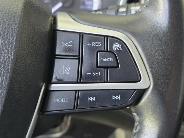 Used 2023 Toyota Highlander SUV