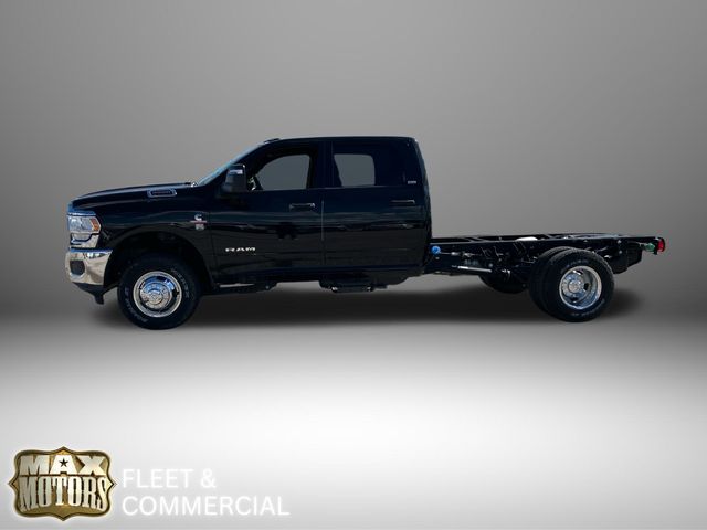 2023 Ram 3500 SLT 4