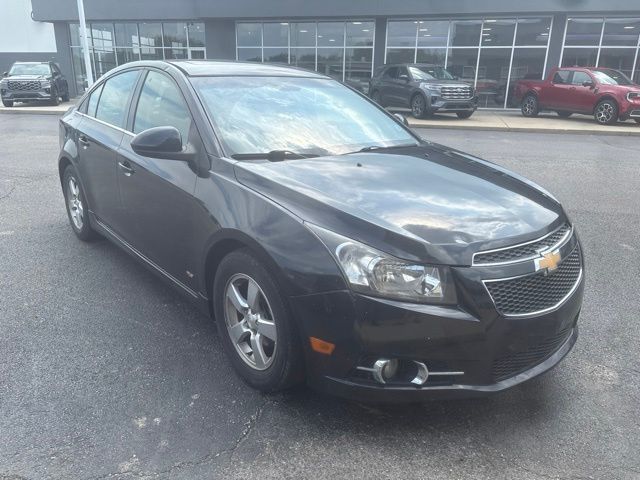 Granite Metallic 2014 Chevrolet Cruze Sedan Front-Wheel Drive 6-Speed Automatic Overdrive