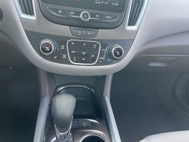 Used 2024 Gray Chevrolet LT image 18