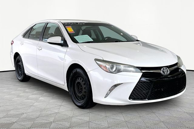 White (Blizzard Pearl) 2016 Toyota Camry Sedan Front-Wheel Drive 6-Speed Automatic