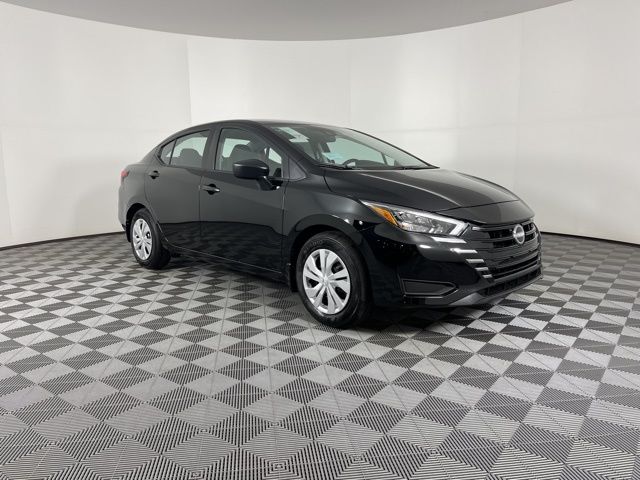 2025 Super Black Metallic Nissan Versa 1.6 S FWD Sedan