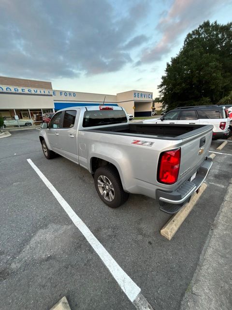 Used 2015 Silver Chevrolet Z71 image 3