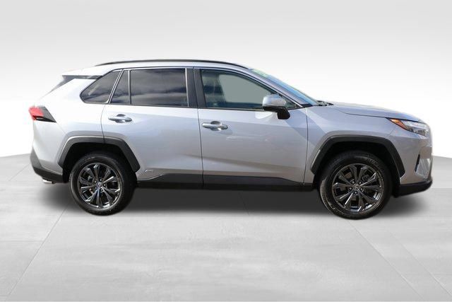 2023 Toyota RAV4 Hybrid Limited 18